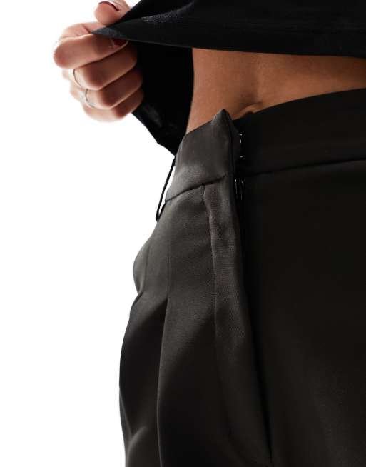 Miss Selfridge - Pantaloni neri sartoriali con fondo ampio, 2 di 5