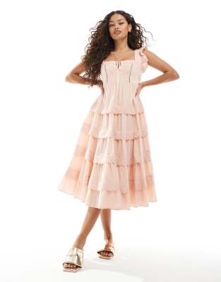 Miss Selfridge Petite – Babydoll-Midikleid in Pfirsich mit Spitzenbesatz und Lochmuster - view 1