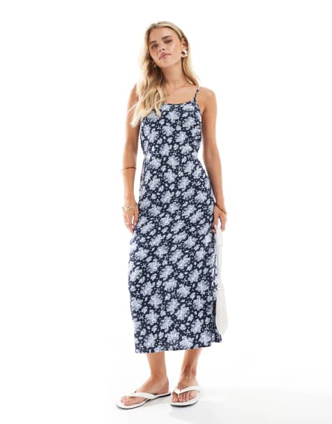 Miss Selfridge Petite – Blå, rosettmönstrad slipklänning i maxilängd med djup halsringning - view 1