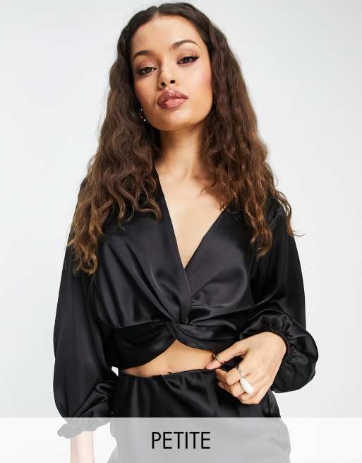 Miss Selfridge Petite - Bluse med snoet front i sort satin