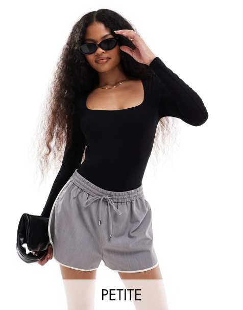 Miss Selfridge Petite - Body met lange mouwen en vierkante hals in zwart - view 1