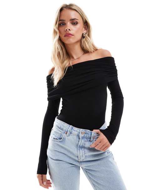 Miss Selfridge Petite - Body nero a maniche lunghe con scollo alla Bardot - view 1