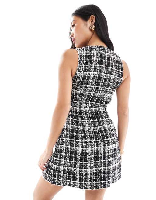 Miss Selfridge Petite boucle pinny dress in mono check, 3 of 4