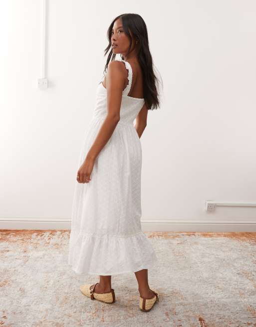 Miss Selfridge Petite broderie milkmaid maxi dress in white | ASOS