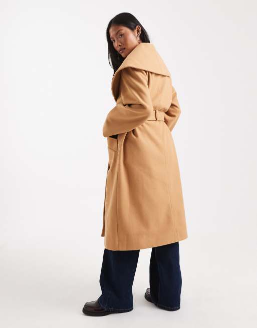 Miss Selfridge Petite – Camelowy elegancki płaszcz kopertowy, 3 z 4