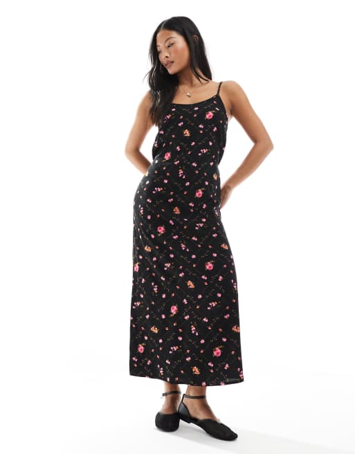 Miss Selfridge Petite – Czarna sukienka maxi na ramiączkach w drobny kwiatowy wzór z dekoltem U