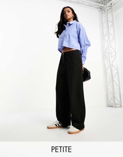 Miss Selfridge Petite – Czarne dopasowane spodnie z szerokimi nogawkami - view 1