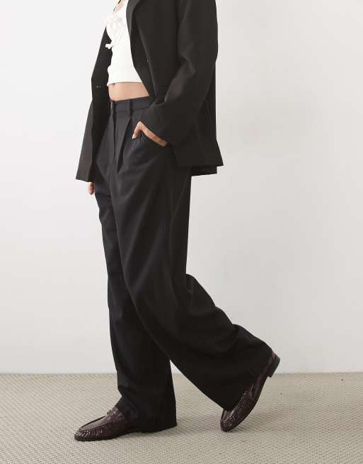 Miss Selfridge Petite – Czarne dopasowane spodnie z szerokimi nogawkami, 2 z 5