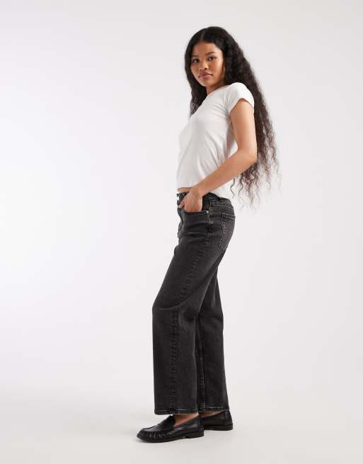Miss Selfridge Petite – Czarne sprane jeansy z prostymi nogawkami, 2 z 5