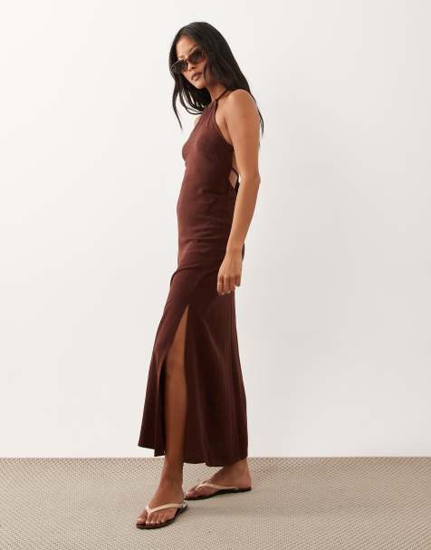 Miss Selfridge Petite – Czekoladowa sukienka maxi z dekoltem halter z domieszką lnu - view 1