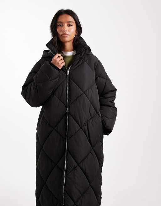Miss Selfridge Petite - Doudoune longue et matelassé à capuche - Noir, 4 de 4