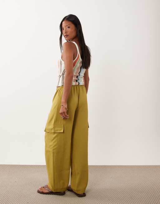 Miss Selfridge Petite - Elegante soepele broek in olijfgroen, 2 van 5