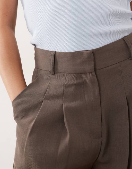 Miss Selfridge Petite ensemble 2 pièces pantalon large ajusté en mushroom, 4 de 5