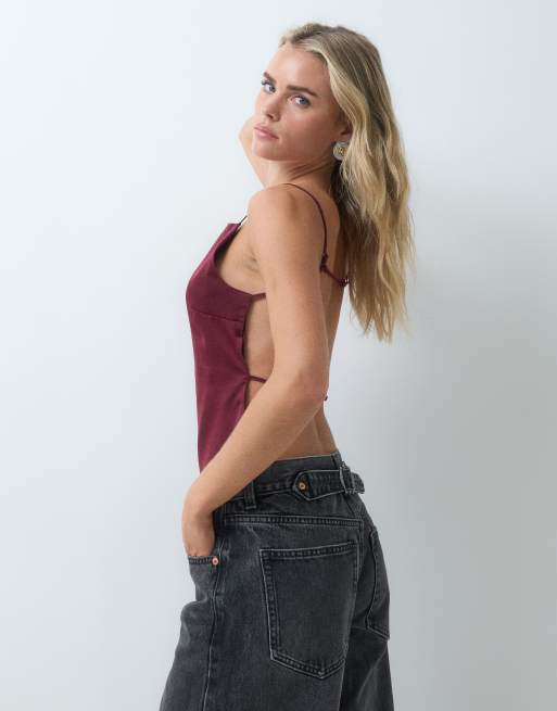 Miss Selfridge Petite ensemble coordonné caraco sans dos en satin rouge baie, 5 de 5