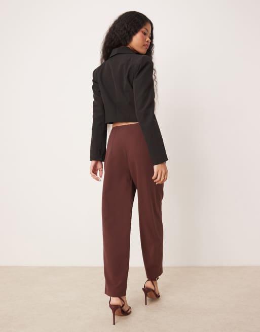 Miss Selfridge Petite – Essentials – Czekoladowe spodnie cygaretki, 5 z 5