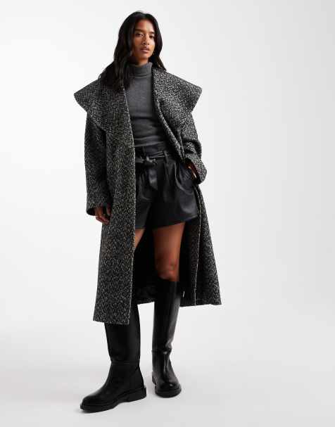 Miss Selfridge Petite – Fiskbensmönstrad, formell kappa med omlottdesign och sjalkrage - view 1