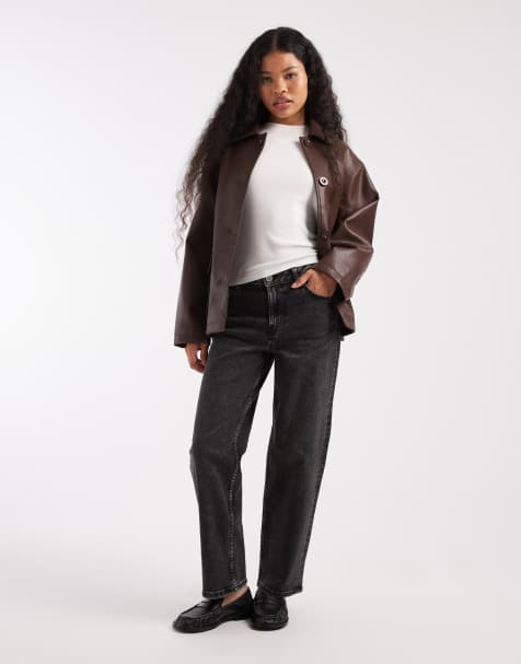 Miss Selfridge Petite – Gerade geschnittene Jeans in schwarzer Waschung - view 1