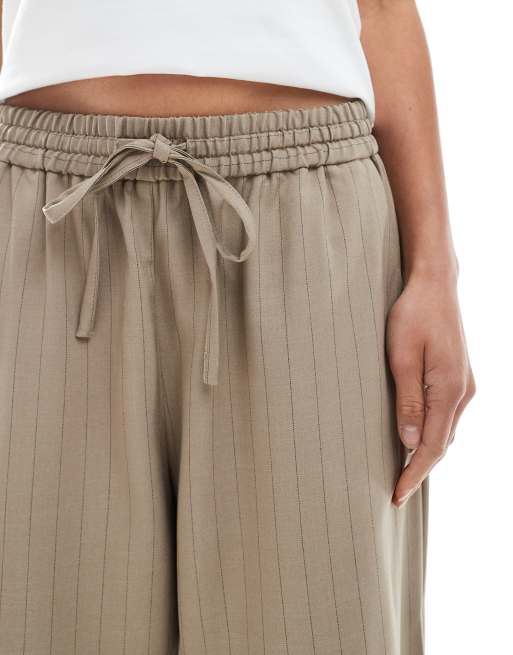 Miss Selfridge Petite - Gyldenbrune afslappede joggingbukser med nålestriber, 3 af 5