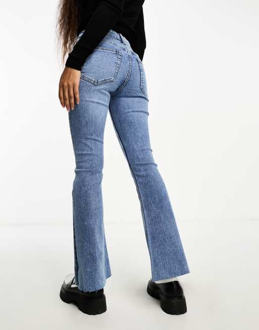 Miss Selfridge Petite - Jeans a zampa lavaggio blu medio, 4 di 5