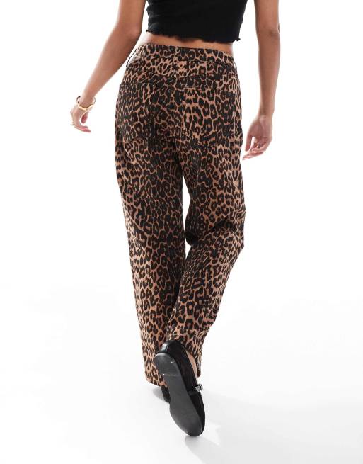 Miss Selfridge Petite - Jeans dritti con stampa leopardata, 5 di 5