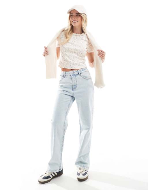 Miss Selfridge Petite - Jeans dritti lavaggio candeggiato color ghiaccio con tasche a forma di cuore