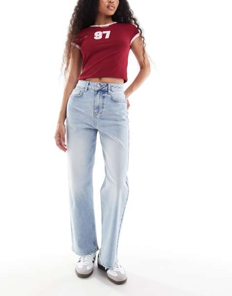 Miss Selfridge Petite - Jeans met rechte pijpen in mid-wash - view 1