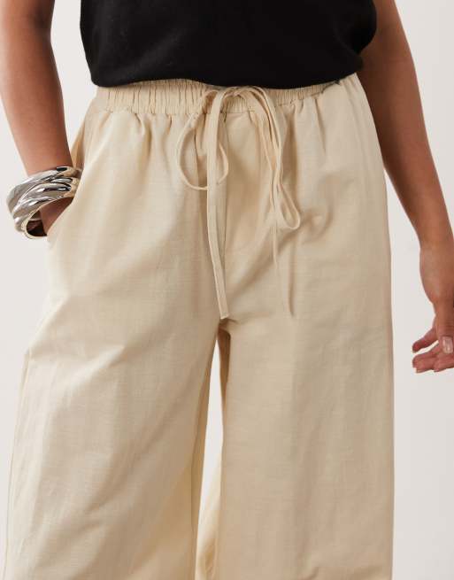 Miss Selfridge Petite linen blend wide leg pants in ivory, 4 of 5