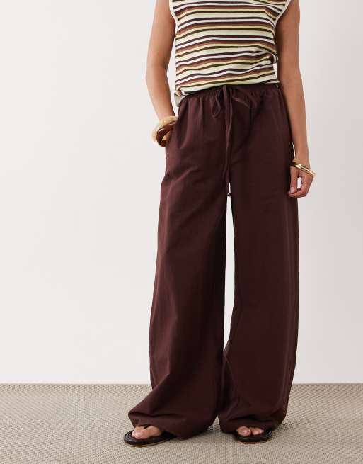 Miss Selfridge Petite linen blend wide leg trouser in chocolate, 2 of 5