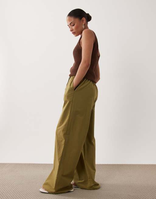 Miss Selfridge Petite linen blend wide leg trouser in olive, 3 of 5