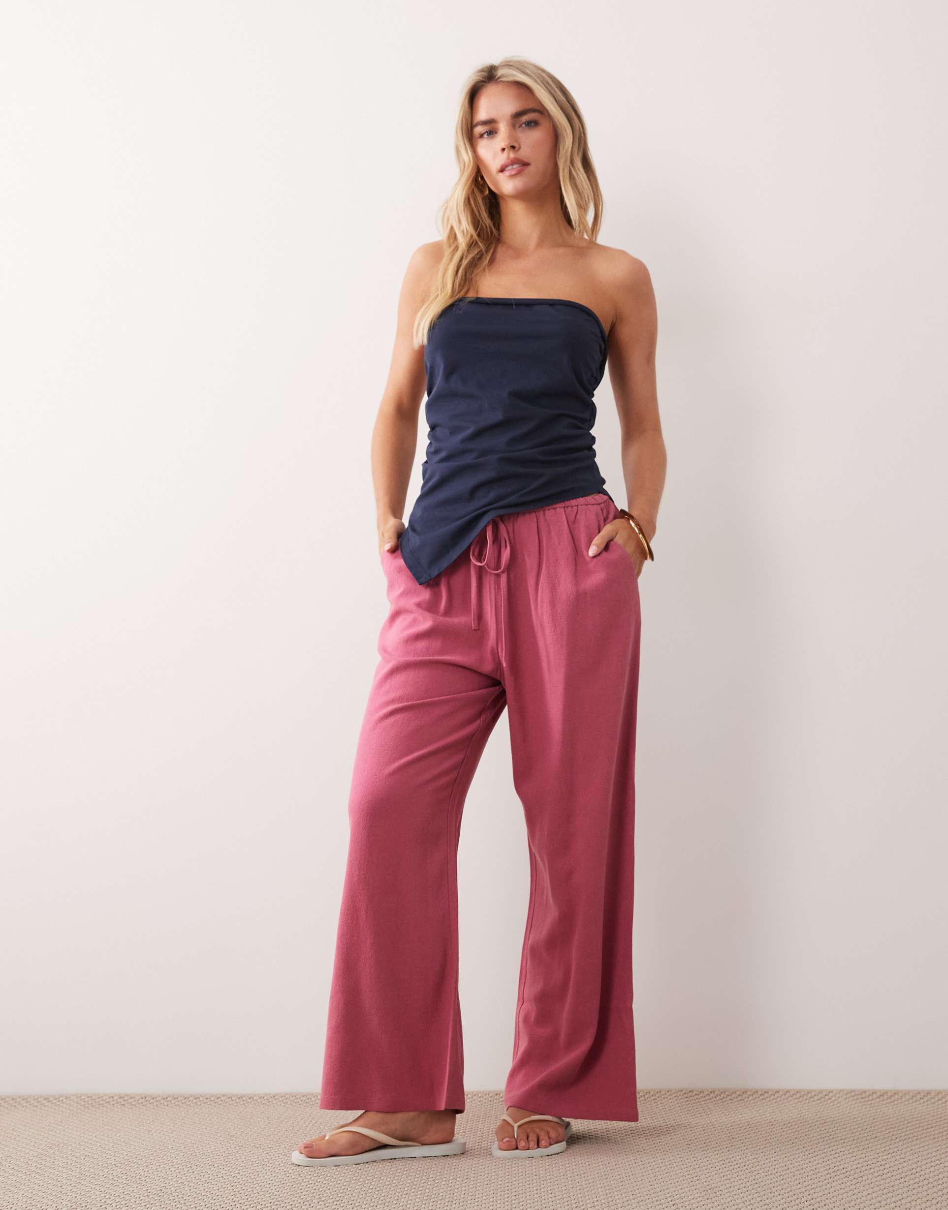 miss selfridge petite linen look pull-on pants in raspberry
