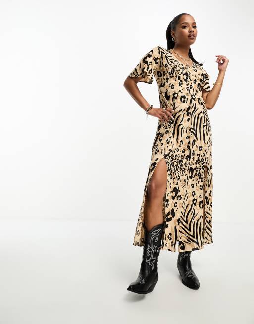 Miss Selfridge Petite Maxi jurk met uitlopende mouwen en knoopsluiting in dierenprint