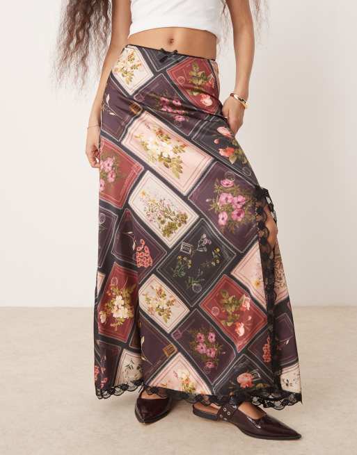 Miss Selfridge Petite maxi skirt in patchwork postcard print