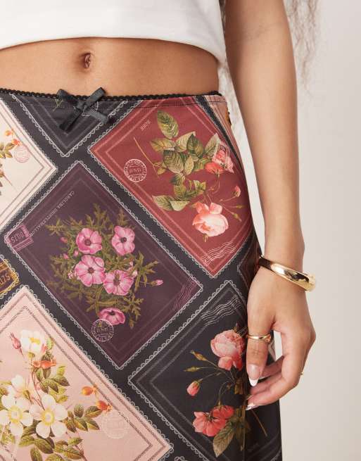 Miss Selfridge Petite maxi skirt in patchwork postcard print