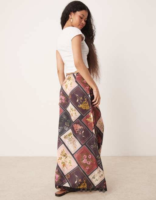 Miss Selfridge Petite – Maxirock mit Patchwork-Postkartenmuster, 5 von 5