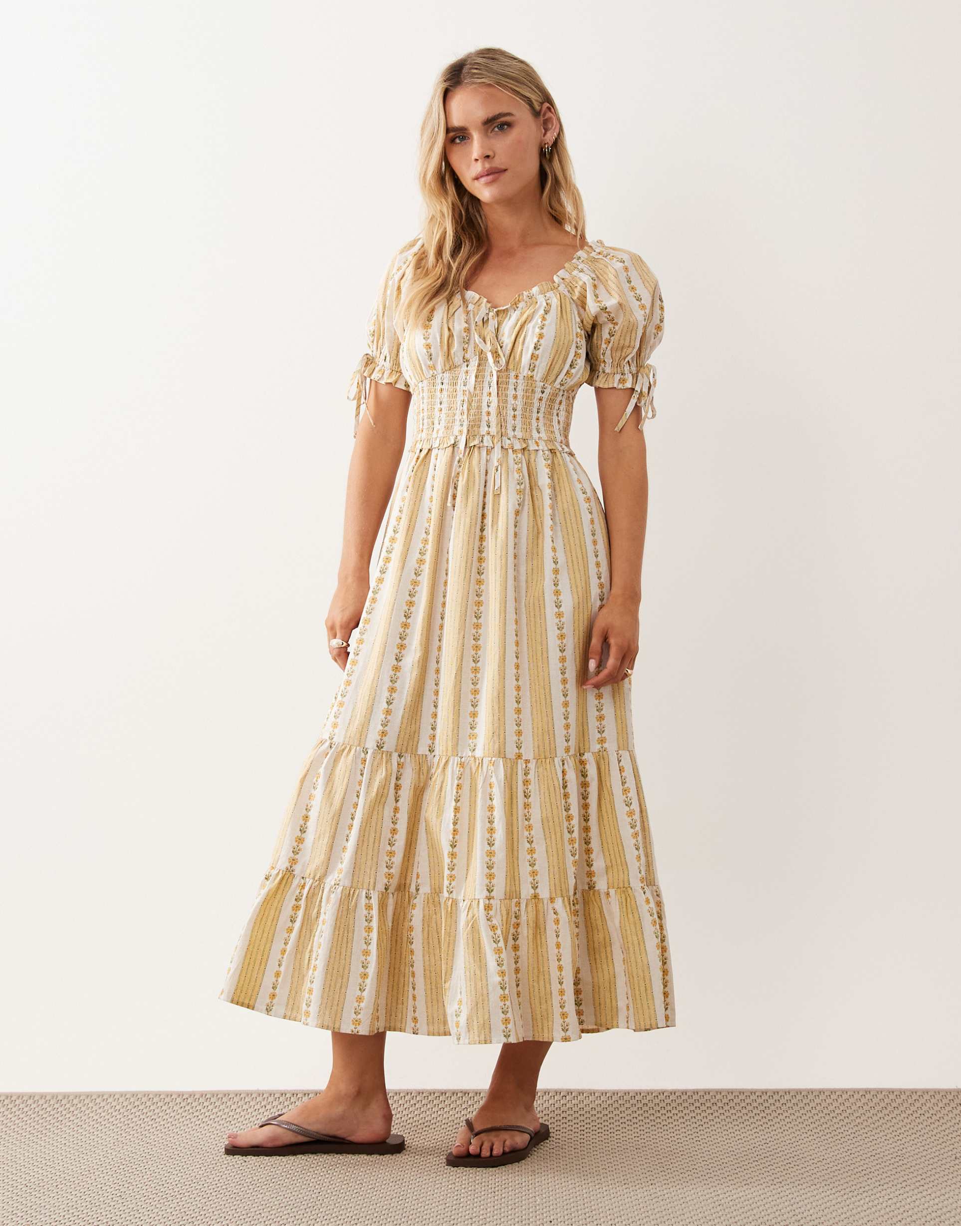 miss selfridge petite milkmaid corset detail maxi dress in vintage wallpaper