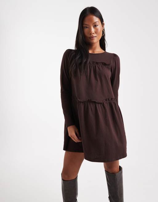 Miss Selfridge Petite – Mini-Hängerkleid in Schokobraun mit Rüschen