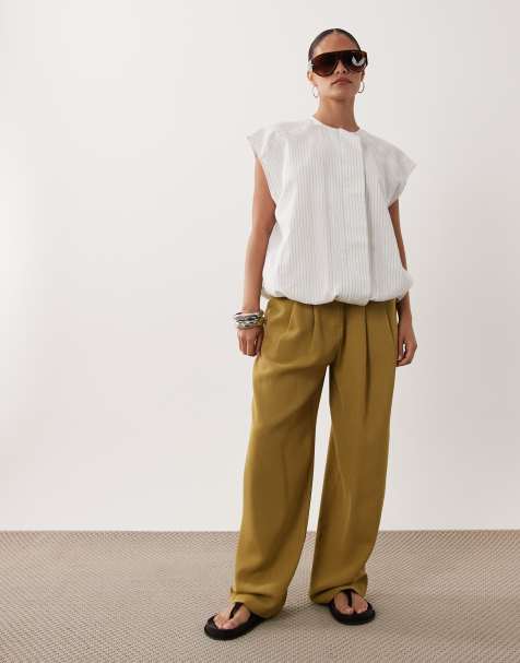 Miss Selfridge Petite – Olivgröna, figursydda byxor med vida ben - view 1