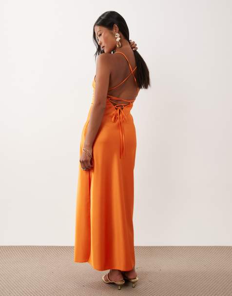 Miss Selfridge Petite – Orange, maxilång slipklänning i satin med detalj baktill - view 1