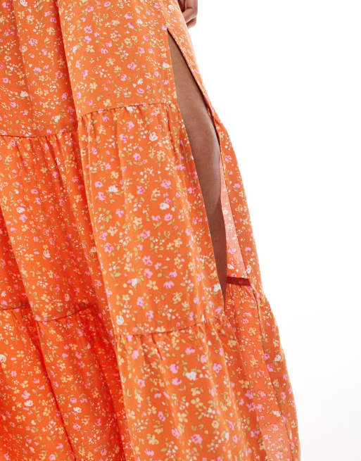 Miss Selfridge Petite – Orange, småblommig, panelsydd maxikjol med sidoslits, 2 av 5