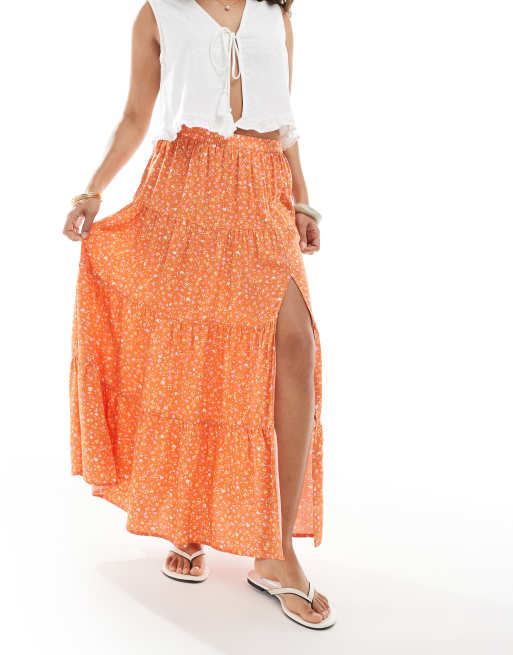 Miss Selfridge Petite – Orange, småblommig, panelsydd maxikjol med sidoslits, 4 av 5