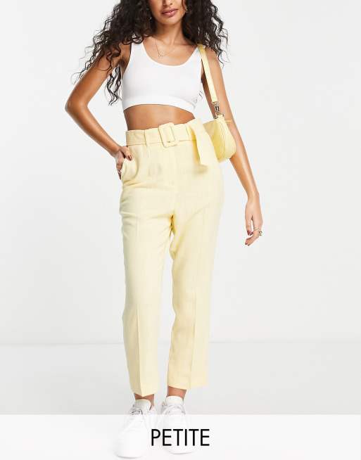 Miss Selfridge Petite - Pantalon fuselé en lin mélangé à ceinture - Jaune