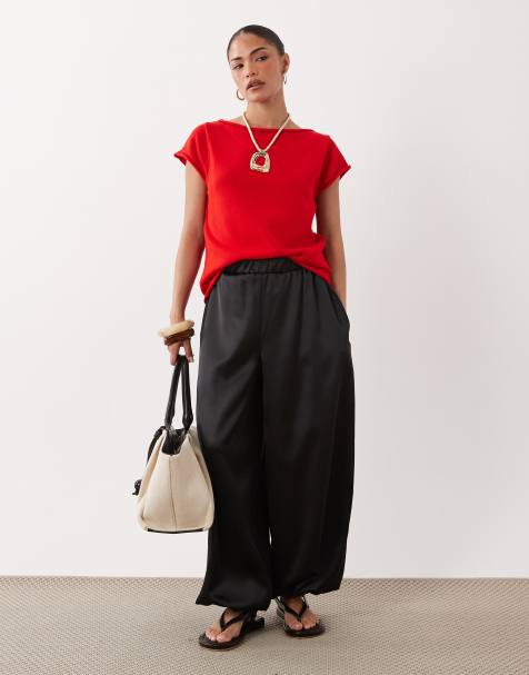 Miss Selfridge Petite - Pantaloni a palloncino in raso nero - view 1