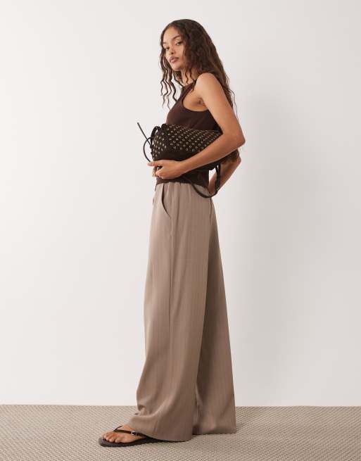 Miss Selfridge Petite - Pantaloni sartoriali a righe neutre, 2 di 5