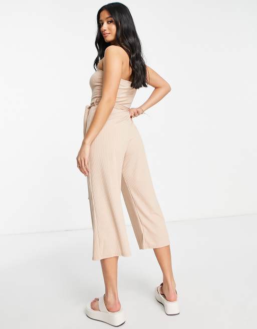 Miss Selfridge Petite – Prążkowany kombinezon z dekoltem bandeau, 2 z 4