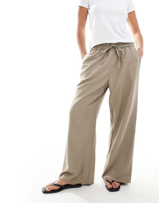 Miss Selfridge Petite relaxed jogger in tan pinstripe, 4 of 5