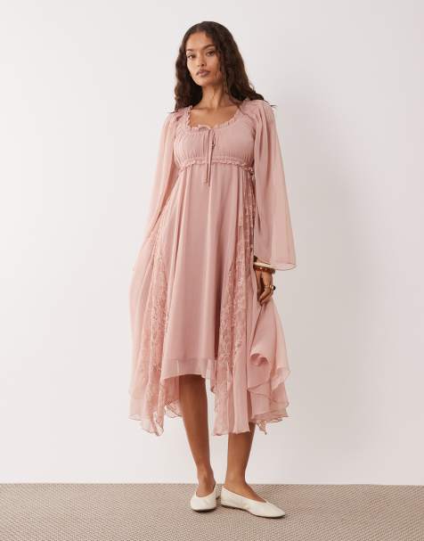 Miss Selfridge Petite - Robe mi-longue style bohème en mousseline avec ourlet mouchoir - Rose - view 1