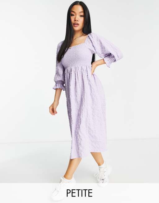 Miss Selfridge Petite - Robe mi-longue texturée et froncée - Lilas 