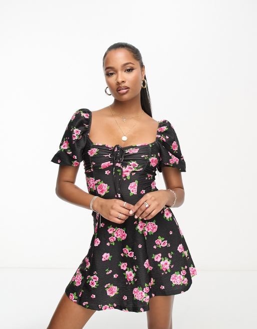 Miss Selfridge Petite rose print puff sleeve tea dress in black