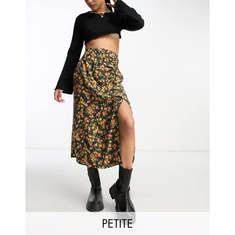 Miss Selfridge Petite ruched side midi skirt in ditsy print ASOS