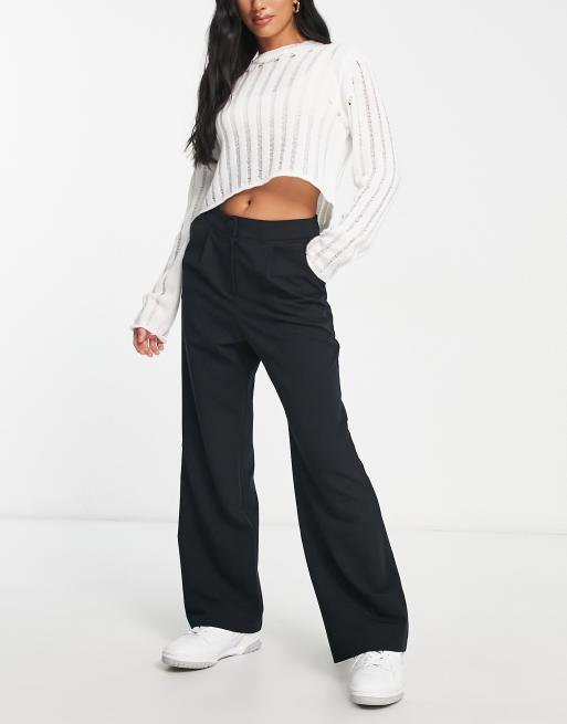 Miss Selfridge Petite - Ruimvallende dad broek in zwart, 4 van 4